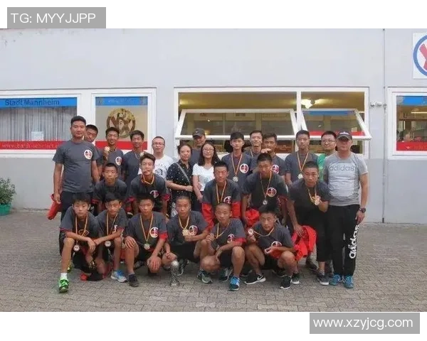 武术与足球的完美结合学过武术的足球明星们展现的独特魅力与技能 武术与足球的完美结合学过武术的足球明星们展现的独特魅力与技能